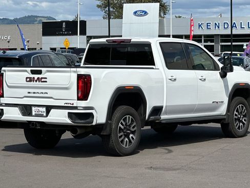 Used 2022 GMC Sierra 2500 AT4 w/ AT4 Premium Plus Package AWD/4WD image 4