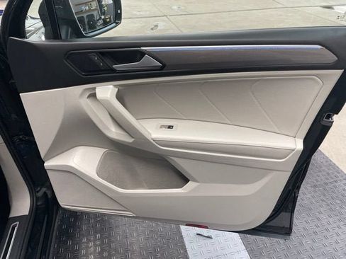 Certified 2024 Volkswagen Tiguan SE R-Line AWD/4WD image 3