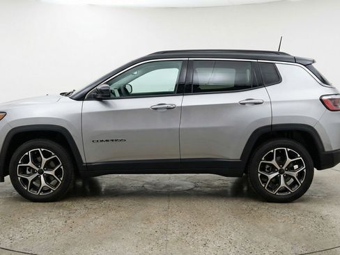 Used 2025 Jeep Compass Limited image 5
