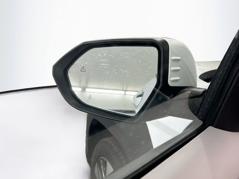 Used 2025 Hyundai Kona SEL image 16