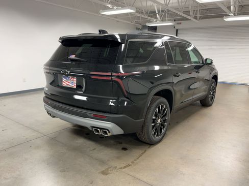 New 2026 Chevrolet Traverse LT w/ Sun and Wheel Package image 8