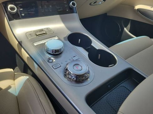 New 2026 Genesis GV70 2.5T Select AWD/4WD image 9