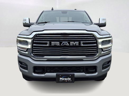 Used 2024 RAM 2500 Laramie AWD/4WD image 2