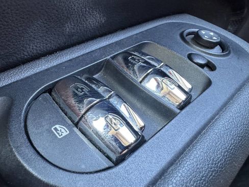 Used 2017 MINI Cooper Clubman image 16