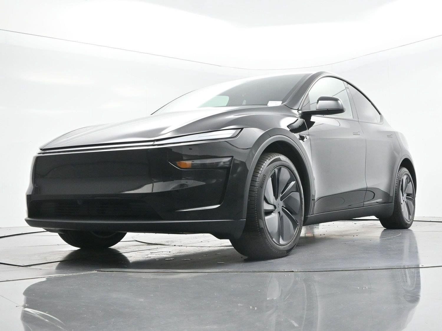 Used 2026 Tesla Model Y 2WD image 40