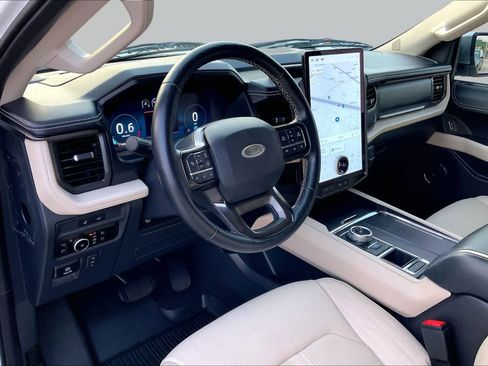 Certified 2023 Ford Expedition Max Platinum RWD image 36