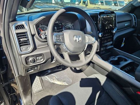 New 2026 RAM 1500 Big Horn AWD/4WD image 13