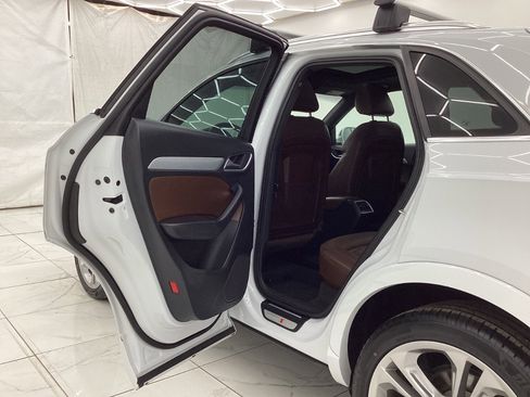 Used 2018 Audi Q3 2.0T Premium Plus w/ Premium Plus Package image 22