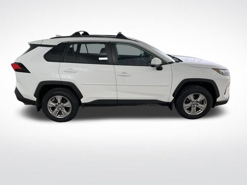 Used 2022 Toyota RAV4 XLE w/ Convenience Package image 7