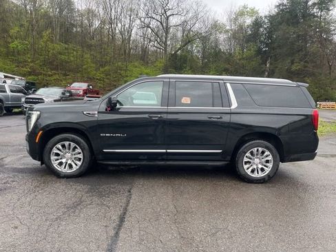 Used 2025 GMC Yukon XL Denali w/ LPO, Floor Liner Package AWD/4WD image 9