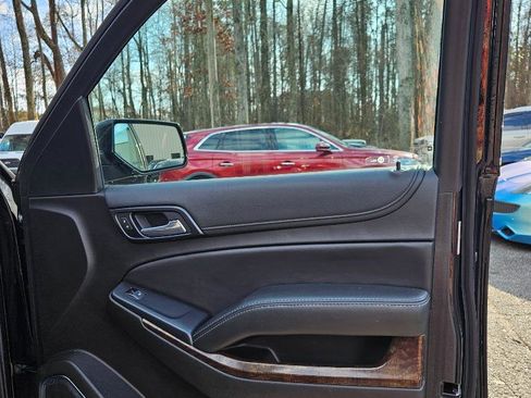 Used 2017 Chevrolet Suburban LT image 33