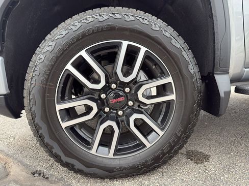 New 2026 GMC Sierra 1500 AT4 w/ AT4 Premium Package AWD/4WD image 9