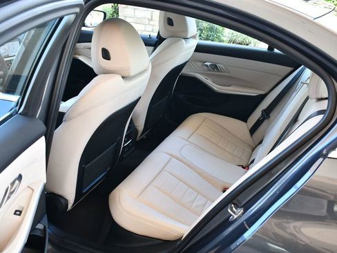 Used 2020 BMW 330i Sedan w/ Premium Package image 15