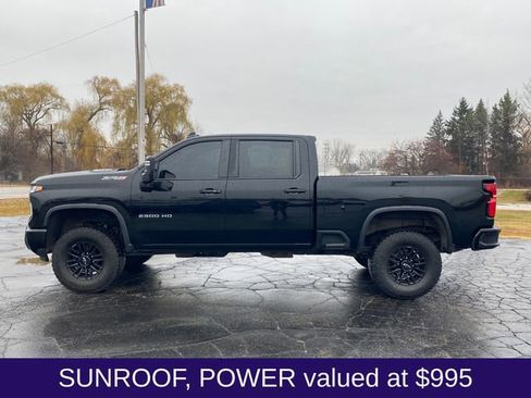 Used 2024 Chevrolet Silverado 2500 ZR2 w/ Technology Package image 4