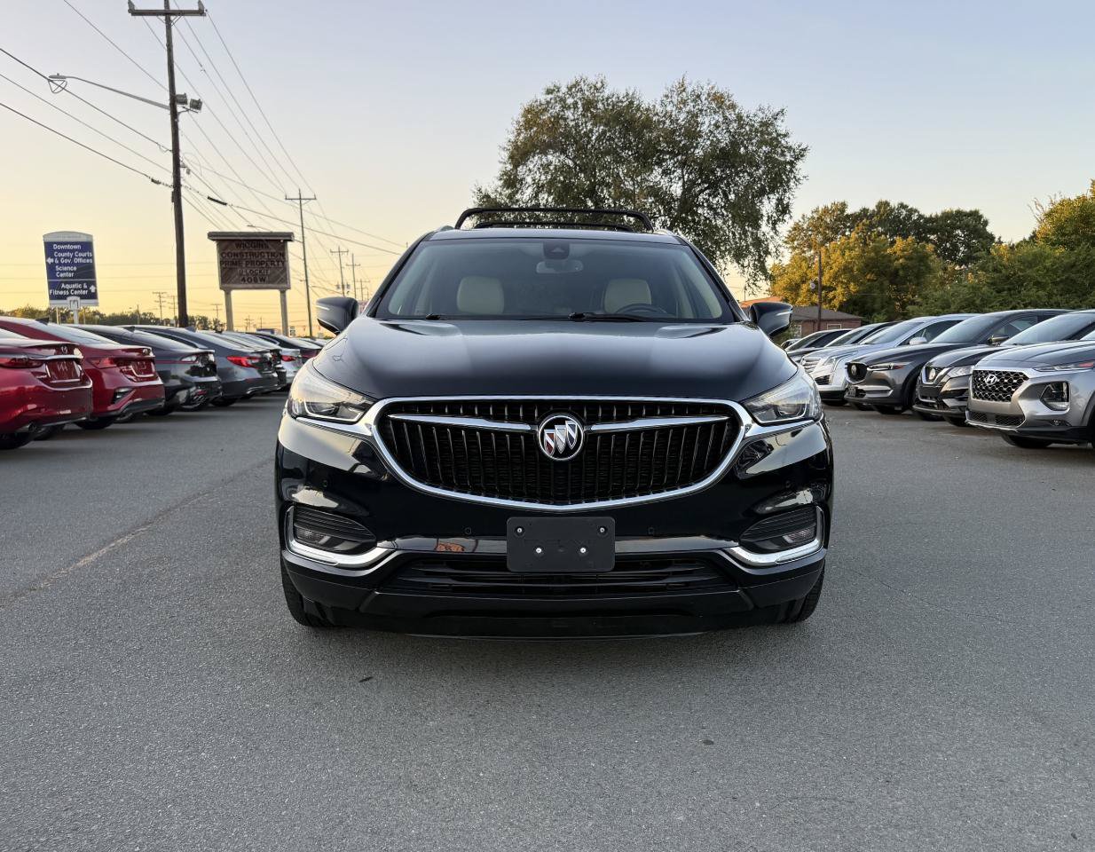 Used 2018 Buick Enclave Premium w/ Experience Buick Package AWD/4WD image 2