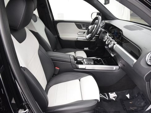 Used 2023 Mercedes-Benz GLB 250 image 16