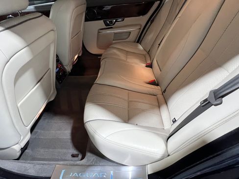 Used 2015 Jaguar XJ L Portfolio RWD image 46