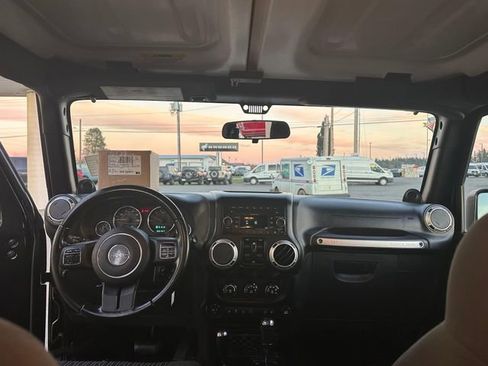 Used 2011 Jeep Wrangler Unlimited Sahara w/ Dual Top Group image 23