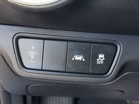 Used 2020 Kia Forte LXS image 19