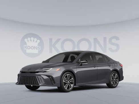 Used 2026 Toyota Camry SE image 1