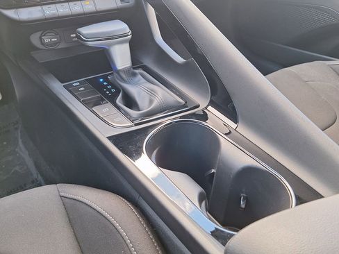New 2025 Hyundai Elantra SEL image 25