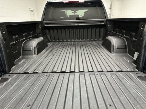 Used 2021 Chevrolet Silverado 1500 Custom image 13