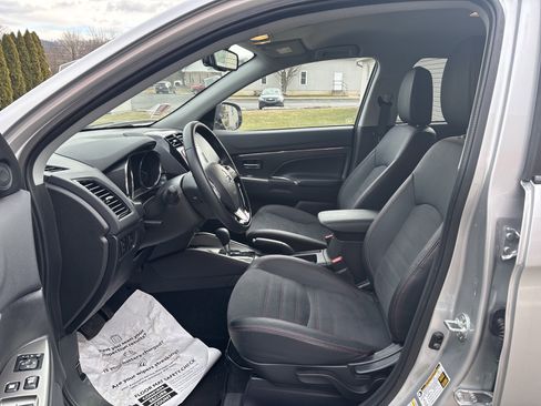 Used 2025 Mitsubishi Outlander Sport SE image 15