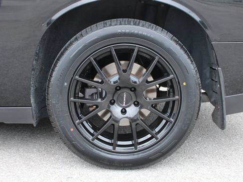 Used 2017 Dodge Challenger SXT RWD image 29