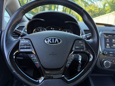 Used 2018 Kia Forte S image 20