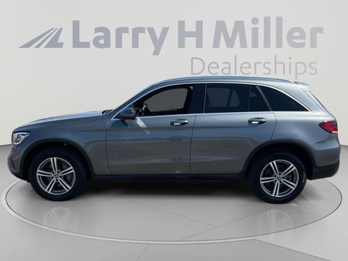 Used 2022 Mercedes-Benz GLC 300 w/ Premium Package Lite image 2