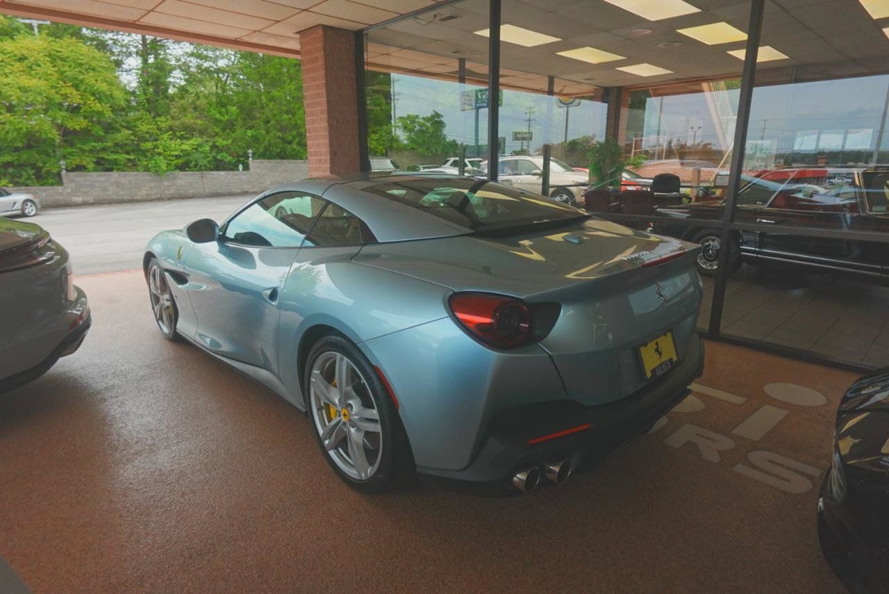 Used 2019 Ferrari Portofino RWD image 30