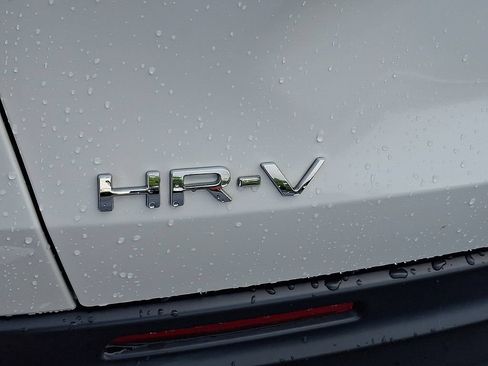 Used 2024 Honda HR-V Sport image 30