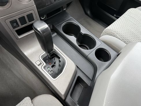 Used 2011 Toyota Tundra 4x4 CrewMax image 18