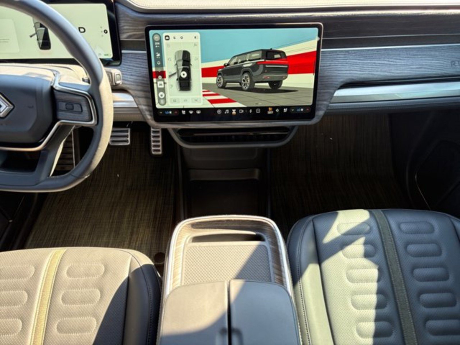 Used 2022 Rivian R1S Launch Edition Quad AWD/4WD image 14