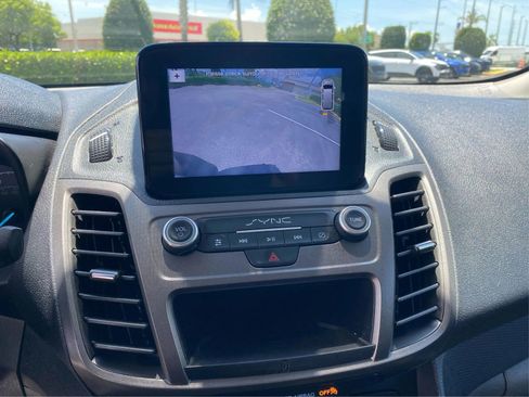 Used 2020 Ford Transit Connect XL FWD image 17