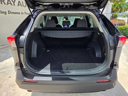 Used 2025 Toyota RAV4 XLE FWD image 13