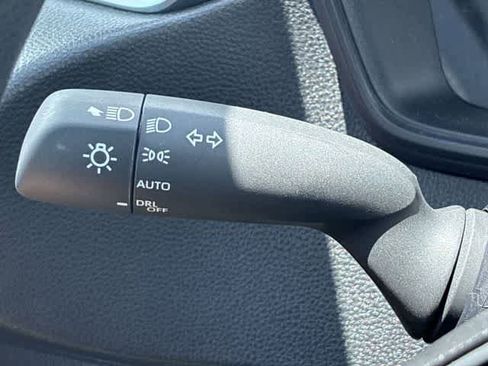 Used 2022 Toyota Corolla LE FWD image 27