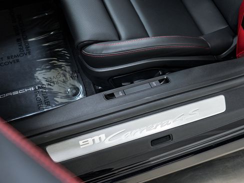 New 2026 Porsche 911 Carrera 4S image 15