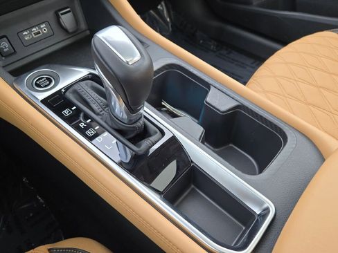 Used 2025 Nissan Sentra SV w/ SV Premium Package image 27