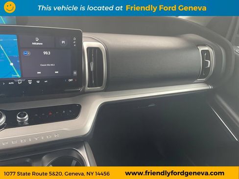 Used 2025 Ford Expedition Max Active AWD/4WD image 24