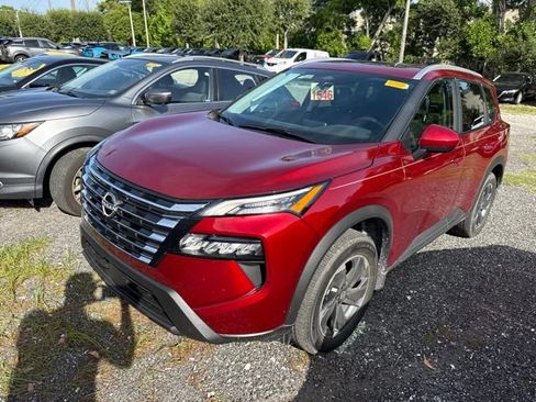 Used 2025 Nissan Rogue SV w/ SV Premium Package FWD image 1