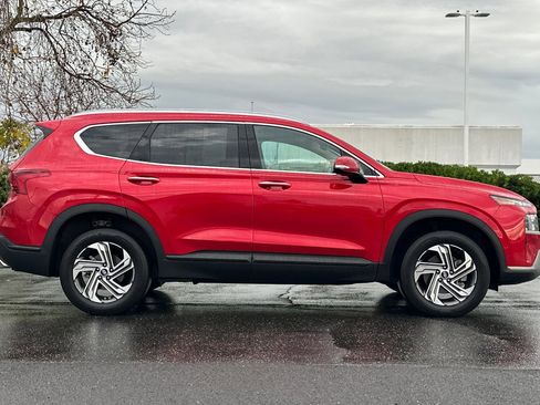 Used 2023 Hyundai Santa Fe SEL image 3