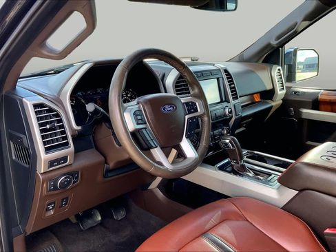 Used 2019 Ford F150 King Ranch w/ Equipment Group 601A Luxury AWD/4WD image 18