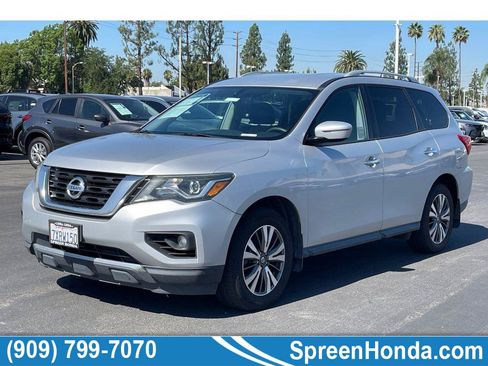 Used 2017 Nissan Pathfinder SV w/ Cargo Package FWD image 1