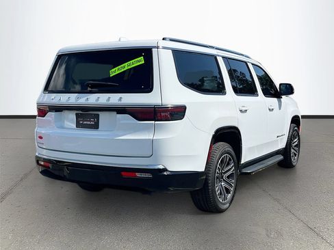 Certified 2023 Jeep Wagoneer 4WD w/ Premium Group I image 7