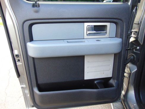 Used 2011 Ford F150 XLT w/ XLT Chrome Pkg RWD image 43