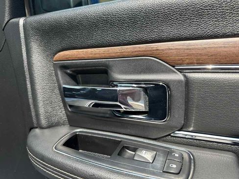 Used 2014 RAM 1500 Laramie image 35