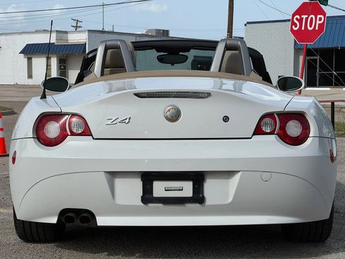 Used 2005 BMW Z4 2.5i RWD image 11