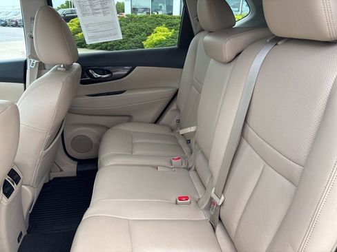 Used 2019 Nissan Rogue SL w/ Premium Package AWD/4WD image 30