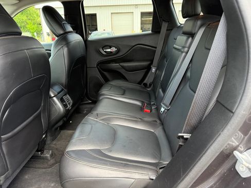 Used 2016 Jeep Cherokee Limited AWD/4WD image 21